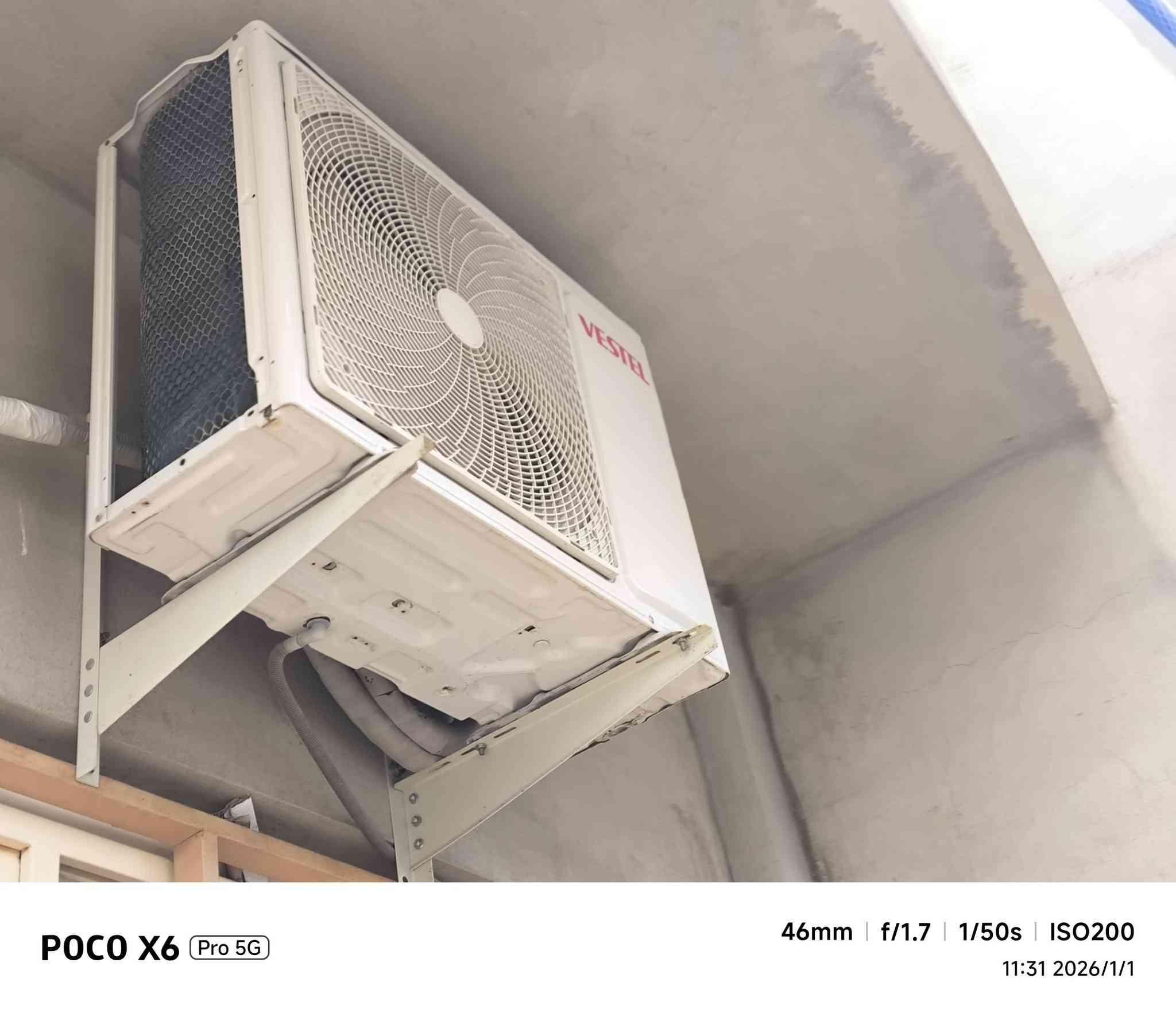 السلام عليكم+ سبلت مستعمل طنين وسدس + النوعية فستر +السعر 350 الاتصال ***********
