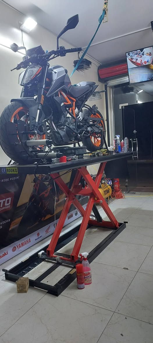 Ktm duke 390
ماشيه 16 الف رقم بغداد سعرها 5 ملايين و600الف  مسويلها ادامه كامله من زنجيل وبلك وفلتر بانزين وشوته
سعرها زيرو تسع ملايين و350


**إذا كنت صاحب هذا الإعلان وتريد حذفه لأي سبب، رجاءا أرسل رسالة إلى الدعم الفني**
