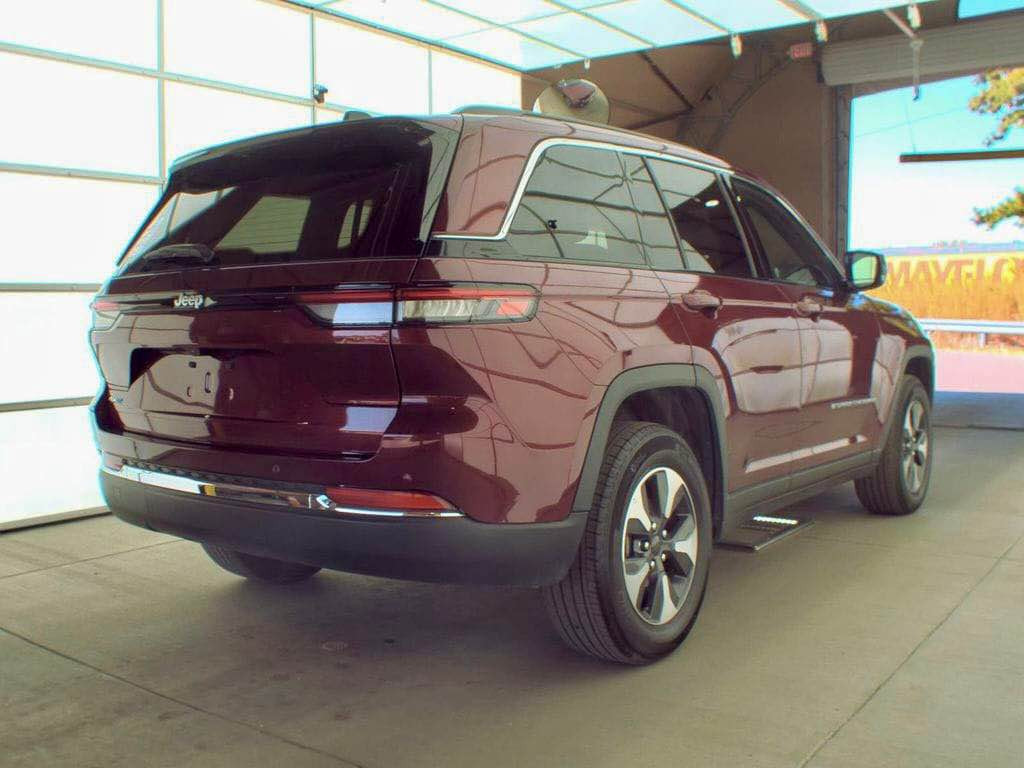 جيب كراند شيروكى _ 2024
بنزين + هايبريد + شحن كهربائي 4*e
كلين تايتل كفالة عامة مواصفات لمتد
(4*4 _بنوراما  _ رادار امامي_ رادار جانبي _ ئوتو ستوب _ شفتتات ستيرن _ كشن جلد اصلي _ لايت ليد _ تشغيل عن بعد  _ صندوق شفت ... الخ _ 
45 ميل ماشية
سعر :325$ و مجال  تكليفة رقم 13$
عنوان زاخو 
📞:  *********** + *********** + واتس اب أربيل, العراق
