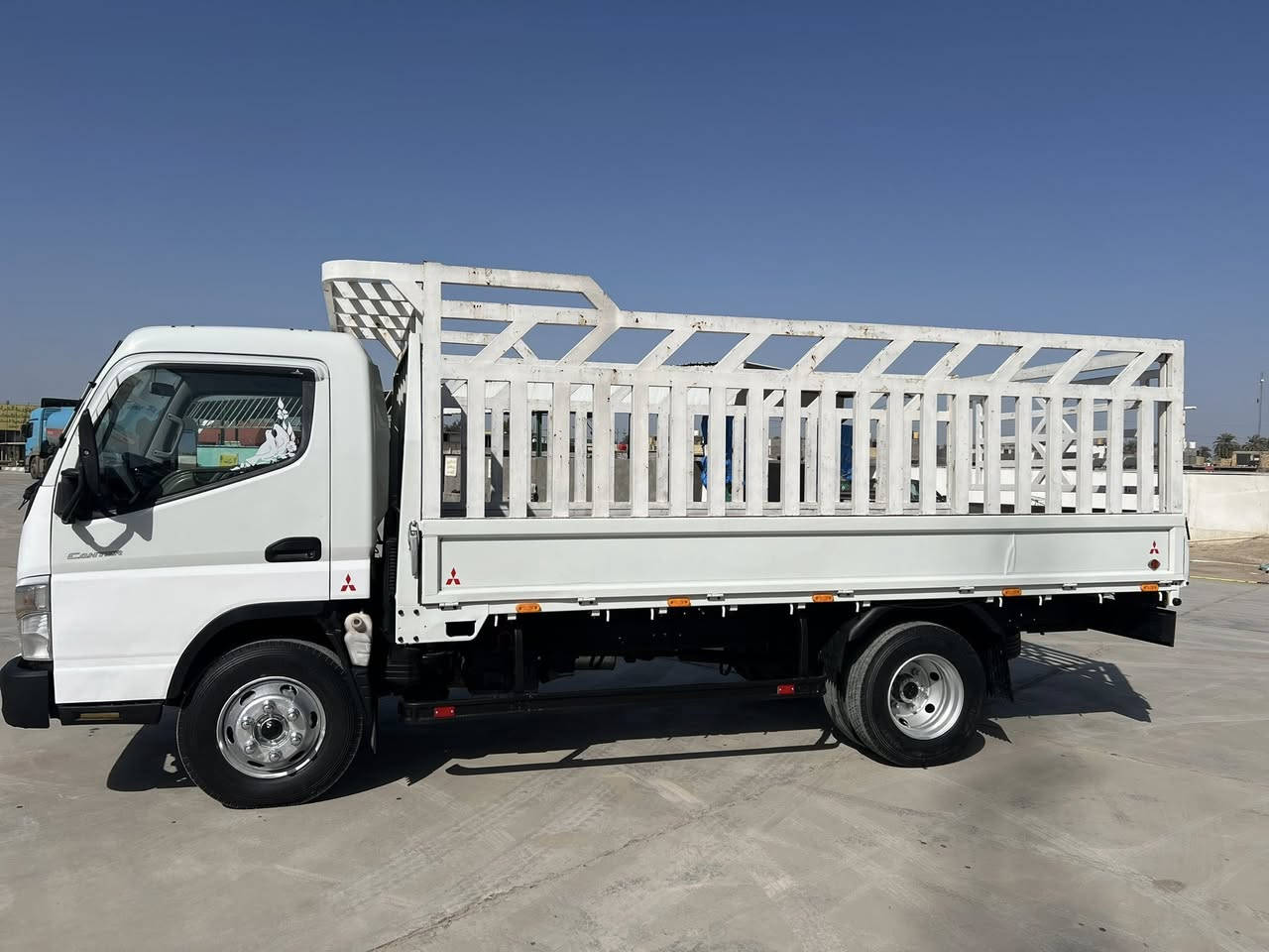 السلام عليكم كنتر 2016 كويتي
رقم نجف تحويل مباشر بسمي 
محجر وتحويره مكينه مشروطه لا تبخير ولا تنقيص 
السياره جاهزه للعمل ترهم((مراوس))
مكاني بابل ((السعر210 وبي مجال))
 للاستفسار  ((‭0782 186 1147‬))
