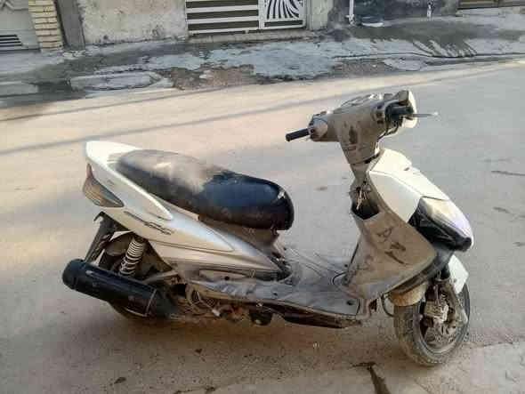 سكنس فحل نوزل
نظيفه جدا مصارلها هواي نازله من رمبه 
ناعمه حيل 
مكاني الدوره
***********
