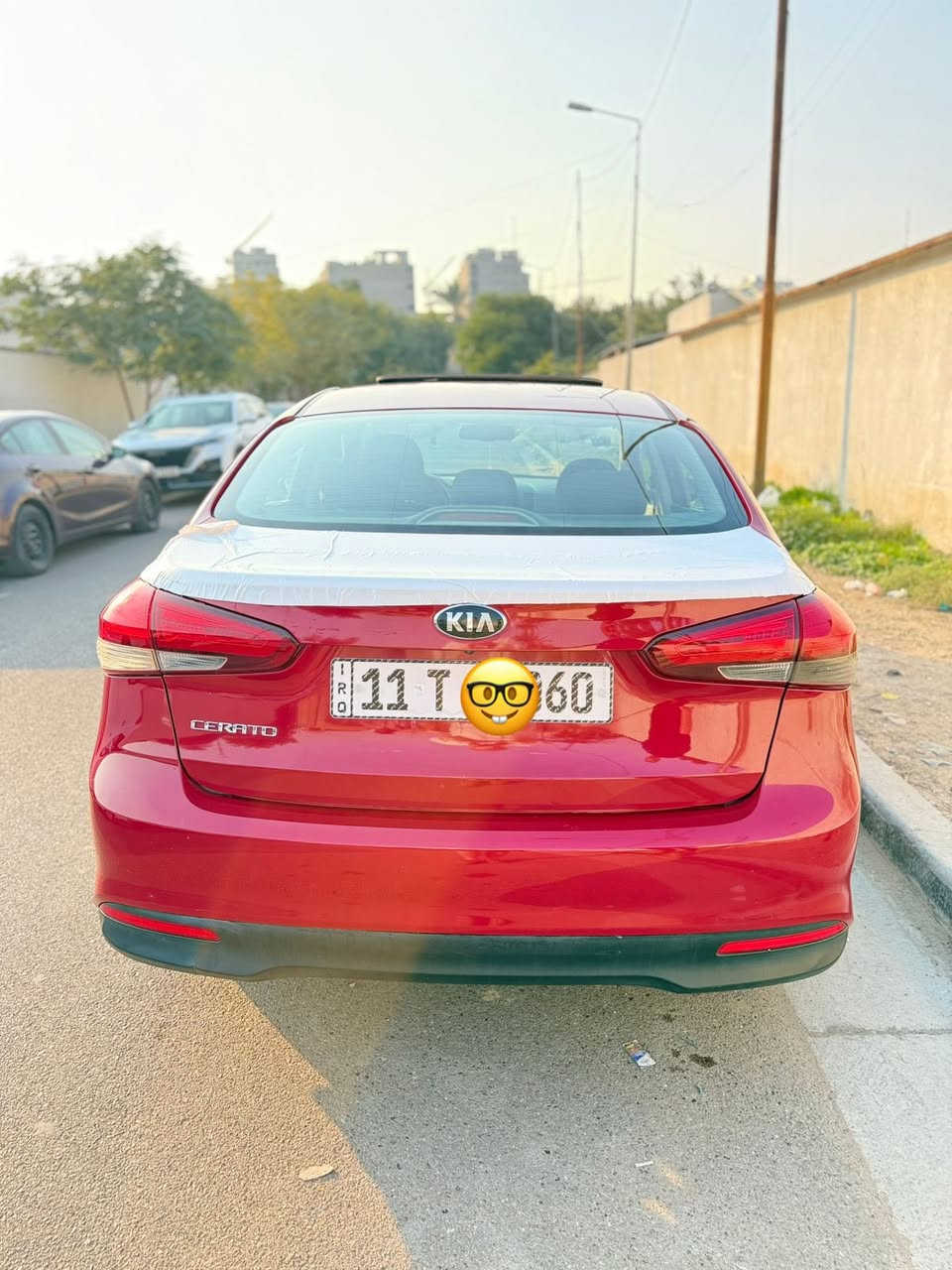 للبيع سيراتو خليجيه موديل 2017 بيه صبغ فقط الصندوك السياره نضيفه جدا ماشيه 90 الف فتحه سقف لد امامي لدي خلفي مكان السياره منصور السعره 135$ الرقم ***********
