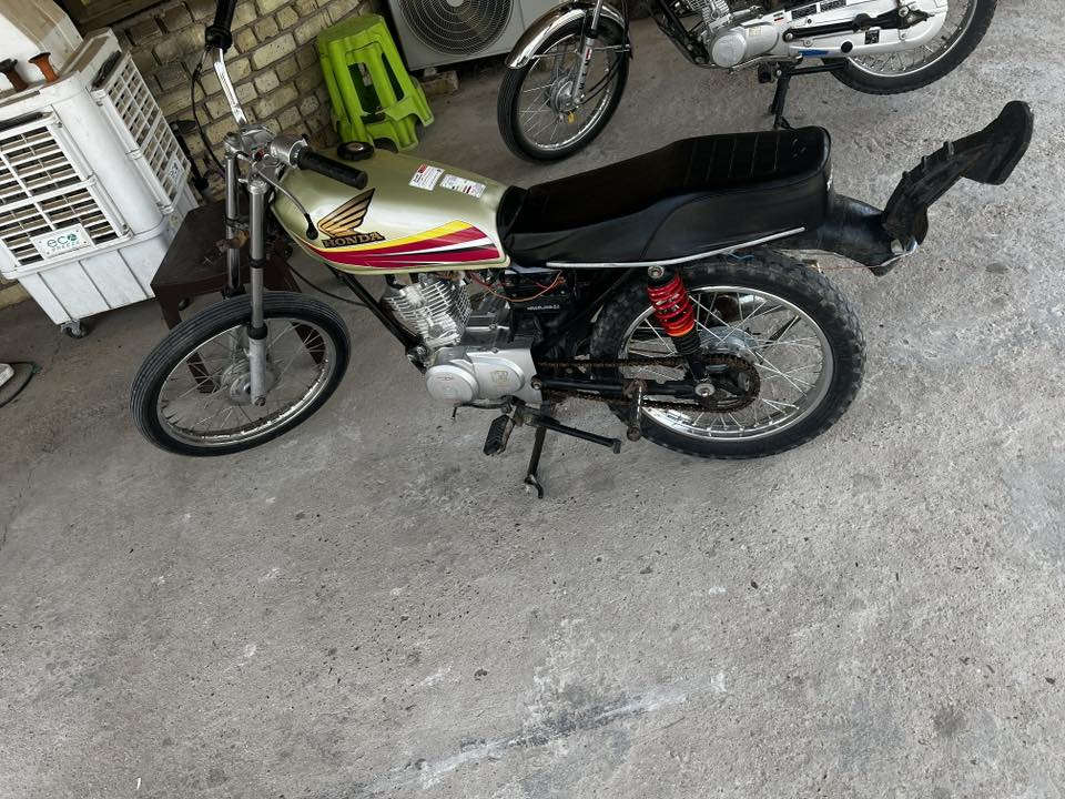 متاح دراجه اربعه كير للبيع السعر٣٥٠ وبيه مجال تفاصيل اكثر خاص


**إذا كنت صاحب هذا الإعلان وتريد حذفه لأي سبب، رجاءا أرسل رسالة إلى الدعم الفني**