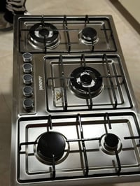 للبيع: طباخ سطحي جديد وغير مستخدم الطباخ ستيل 5 عيون تصميم حديث   - سا...