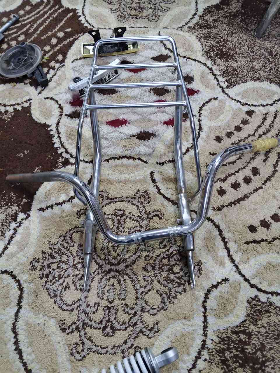 سلام عليكم غراض للبيع
1.دبلات خلفي تايوان بستالاف
2.دبلات امامي بيهن عواج بعشره
3.عضمه مال سلكيتر بانزين بتلاثه
4ستان بخمستالاف
5.سكان وسله خلفي بسبعتالاف
6.كابريته بثمتالاف
مو شراي لاتراسل واتساب***********
