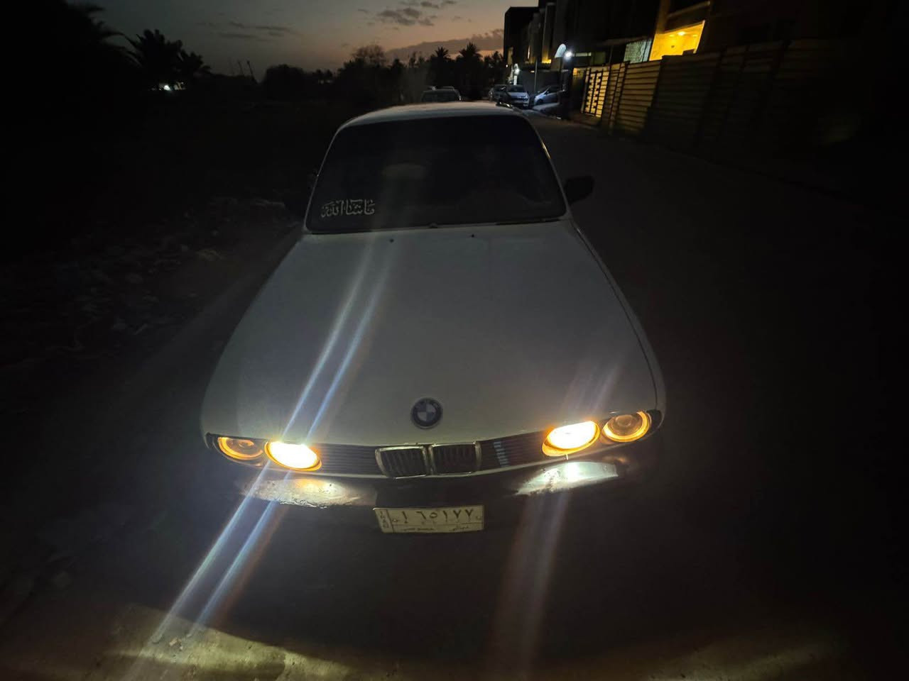 سلام عليكم بي ام زعره موديل ٩١ رقم ديالى مشروع وطني لشهر السادس سنوية بيها مفقود بس يتبدل وي التحويل تبريد ماكو مصبوغة فرن جديد السياره لايتات جديده بك لايتات جدد داخل كشنات وبطاين نضيفه دشبول وتنته يحتاج ترتيب بيها مراوح بسيط مال ايسي ايرفلو مرتبه جديد نوزلات بلكات كله جدد كير محرك جدد تايرات نص عمر وياله ١٧ بي بي اس رايدها ب ٤١ وبيها مجال للانصال *********** بغداد, العراق
