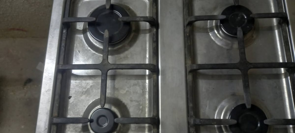 عندي طباخ اي شخط مابي مستعمل اسبوع فقط سبب البيع السعر ١٢٠ وبي مجال نتحول من دار الى دار مستعجل على بيعتة للأتصال ***********
