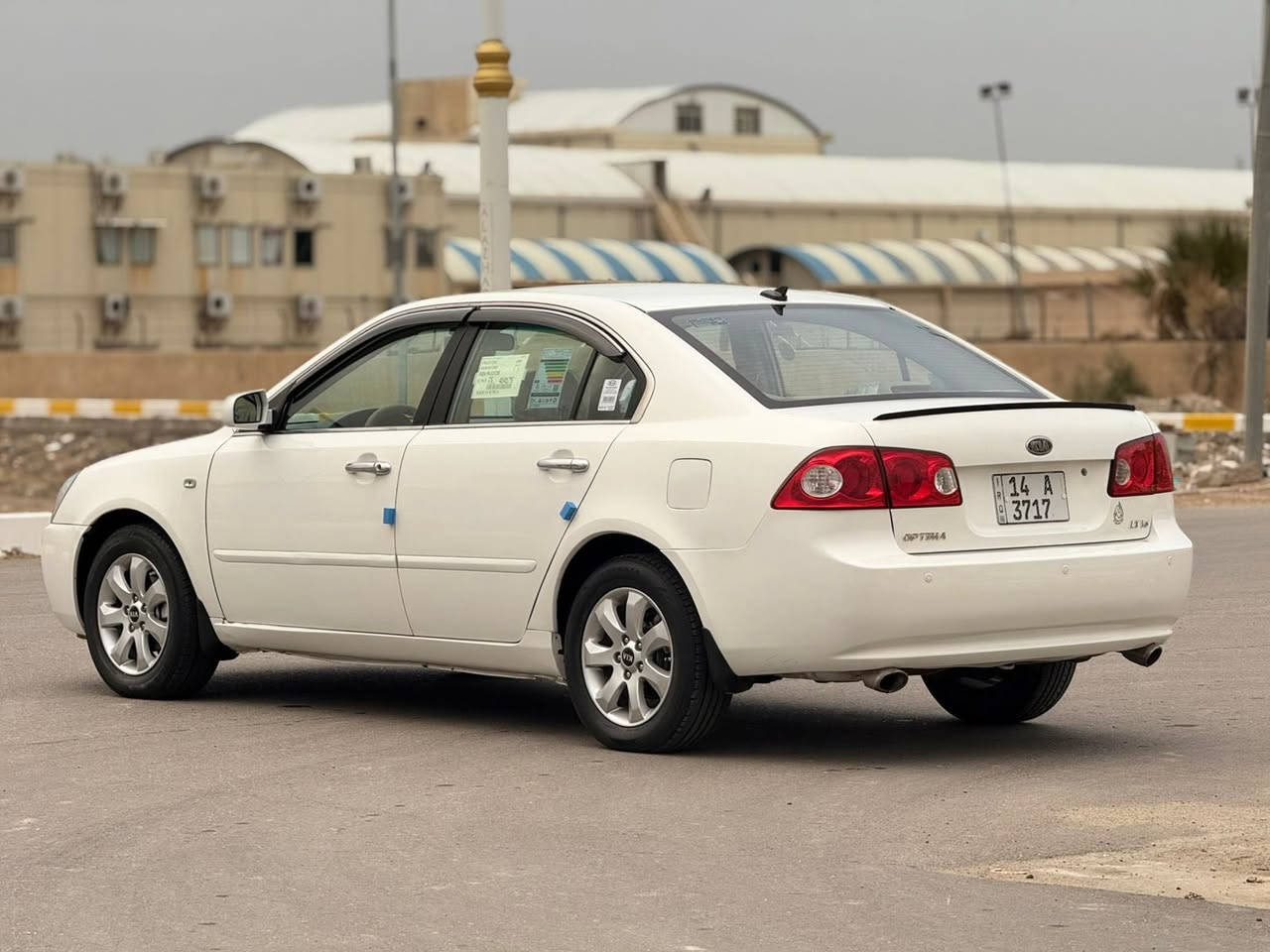 اللهم صلي على محمد وآل محمد
السلام عليكم 

كيا اوبتيما 2008 خليجي 

رقم بصره دولي هزه جديده سنويه جديده 2030

تحكم ستيرن 

يدات نيكل 

ويل كب 

بلاجكتورات 

دسك امامي خلفي 

دواخل بيجي 

شاشه كامره 

كير ومحرك كفاله محرك جديد 

حداديه امامي خلفي جديده 

طخم تاير تبريد كل نقص ما بيها 

كهربائيات كلها شغاله 

محرك (٢٧٠٠) 6 سلندر 

جاهزه للأخير 

السياره بيها رشات تجميل بسيطه ابيع حزام 

السعر ٩٨ 

مكاني ذي قار مركز 

***********
