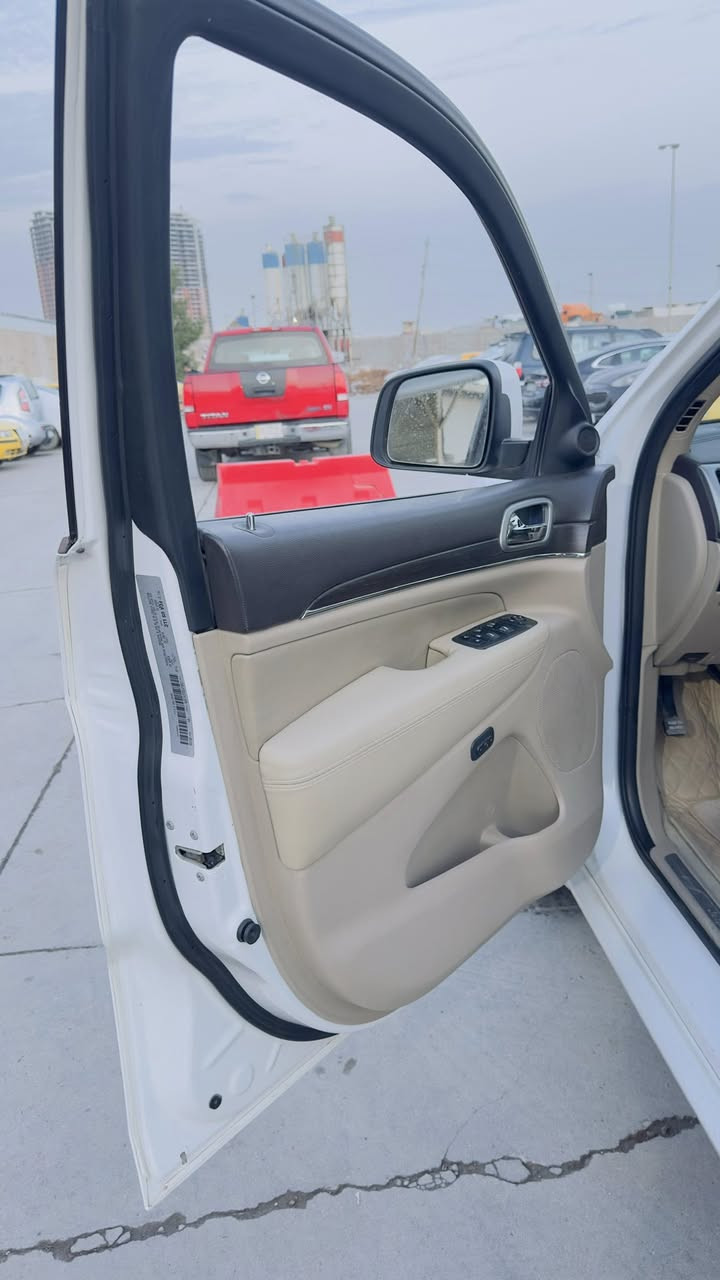 السلام عليكم اخوان
للبيع جيب كراند شيروكي (خليجي)

(اوفر لاند) (2018) وكالة ليث العبيدي 

 

ماشية  63ml  مكفولة كفالة عامه عده مكان بارد الباب الخلف السائق مكان بسيط  و تكحيل بسيط الجاملغ الأمامي و تكحيل في باب السائق بسيط جداً الباقي كفاله عامه

 

فول مواصفات ١/١  معروفة مواصفات الأوفر لاند 

3 شاشات

رادارت جانبيه 

نظام التوفف الذاتي 

نظام اطفاء المحرك وتشغيله اوتو 

حجم المحرك 3600

فور ويل 4/4 ماوس  

دبل سلايت بانوراما 

تشغيل عن بعد 

شاشه جبيره 

شفتات ستيرن 

جنطه كهربائي شفط 

دبل كزوز خلفي 

حساسات اماميه + خلفية 

سستم صوت 12 سماعة 

دمامي خلفي بالصندوق

اوتو بارك مساعد اصطفاف

قطعتين تبريد ثلج 

كشن خزن ميموري 3 وضعيات

كشنات علامه اوفرلاند 

 مقاعد جلد اصليه بيجي  

 كهرباء (تدفئة+تبريد) 

 كشن خلفية تدفئه

تدفئه بلاستيرن 

سيدي بلجكمجه  

مري  شفط 

مري قلاب ويه ال R 

يدات ستيل اصل 

الداخل صاج ملكي   

 نظام_خرائط(نظام ملاحة)_Navigatio

 كامرة خلفية دوارة اصلية

 استيرن كهرباء +  تدفئة

 فول تحكم استيرن (جهتين امامي + جهتين خلفي) 

 ناقل حركة ٨ نمر

 نظام سبورت s

 نظام اقتصادي

 مري _جانبي_تدفئة 

مرايا_جانبية_حساسة_للضباب_تعمل_

تلقائياً + اشارة بالمري 

 لايت عدسة زينون يصعد وينزل ويه الستيرن

كشافات زنون 

زراكات لايت  

برده  بلصندوق شركه  

  

كتلوكات الشركه وياها  

السياره جديده بمعنئ الكلمه ولا كلوب مشتغل بلدشبول 

رقم بغداد الجديد الدولي تحويل مباشر 

السياره باسمي جاهزه ما ناقصها شيء 

    

السعر 266  وبيه مجال للطيبين 

مكان السياره بغداد جسر ديالى 

للاستفسار / ***********
