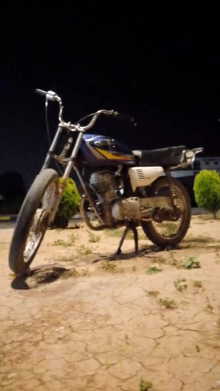 ماطور للبيع 
سعر 180 
يعوزا واشر جبنه 
كابريته جديده يدا كليج جديده جبنه جديده ملف جديد


**إذا كنت صاحب هذا الإعلان وتريد حذفه لأي سبب، رجاءا أرسل رسالة إلى الدعم الفني**