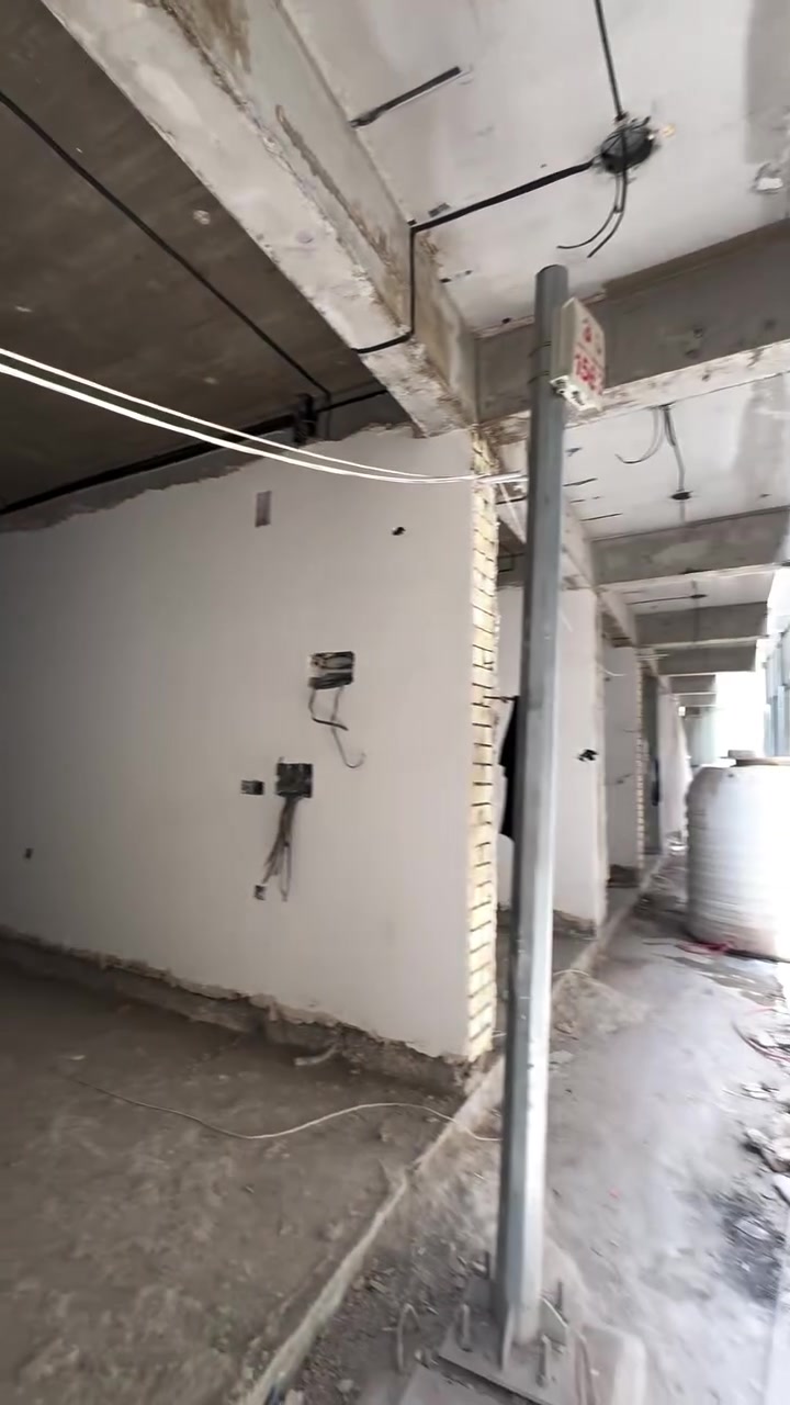 🏗️🔥 فــرصــة ذهــبــيــة لــلاســتــثــمــار 🔥🏗️

تعلن شركة أثر للعقارات عن بناية قيد الإنشاء بمواصفات حديثة وموقع مميز جداً 👌

📍 الموقع: الأعظمية – نهاية شارع عمر قرب قصر البلاسم
✨ تصميم عصري وتشطيب راقي
🛗 البناية تحتوي على مصاعد حديثة
🛍️ محلات تجارية مناسبة للاستثمار
🏢 شقق سكنية للبيع بأسعار منافسة

💼 فرصة مثالية للسكن أو الاستثمار وتحقيق عائد مضمون

📞 للحجز والاستفسار:
***********
***********

🚀 لا تضيع الفرصة… احجز مكانك من هسه قبل اكتمال المشروع!
