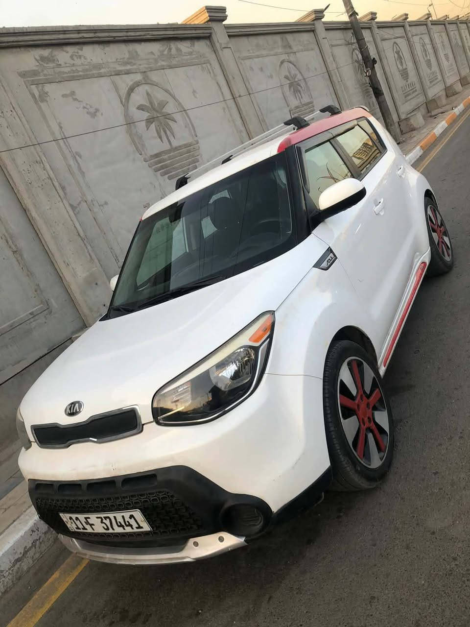 السلام عليكم
كيه سول

موديل ١٦ 

ماشيه 40الف شرط زيرو

تدفئه +تبريد شفال

تحكمات مري تثبيت سرعه 

نضام ايكو 

مسجل سستم + دمام 

سنتر لك +نضام سرقه

مكينه ١٦٠٠ جي تي اي كفاله

كير ميكانيكي كفاله

حداديه جديده 

تخم تاير جديد 

باتري جديد 

كهربايات تحكمات كله شغال

وارد امريكي حادث جاملغ خلفي بدون ايرباك حادثها كلش حلو 

والباقي كفاله عامه من كلشي 

رقم نكليزي بسمي هزه جديده سنويه جديده 

السعر ١٠٥مجال بسيط 

هاتف ***********

تفاصيلها كلها ذاكرها الموشراي ليتعبني 

مكاني بغداد المشتل الشارع العام
