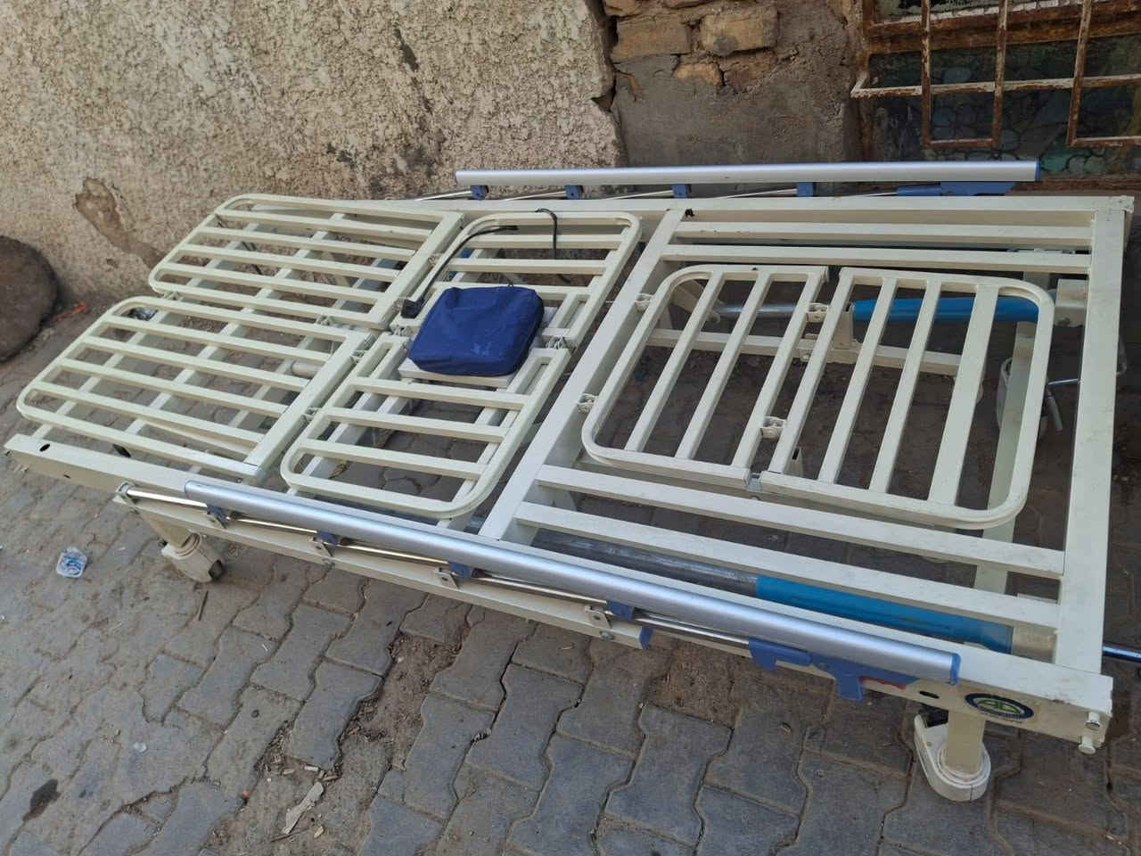 هاذي الغراض للبيع الي يريد تفاصيل اكثر يدخل للخاص ويدلل وشكرا


**إذا كنت صاحب هذا الإعلان وتريد حذفه لأي سبب، رجاءا أرسل رسالة إلى الدعم الفني**
