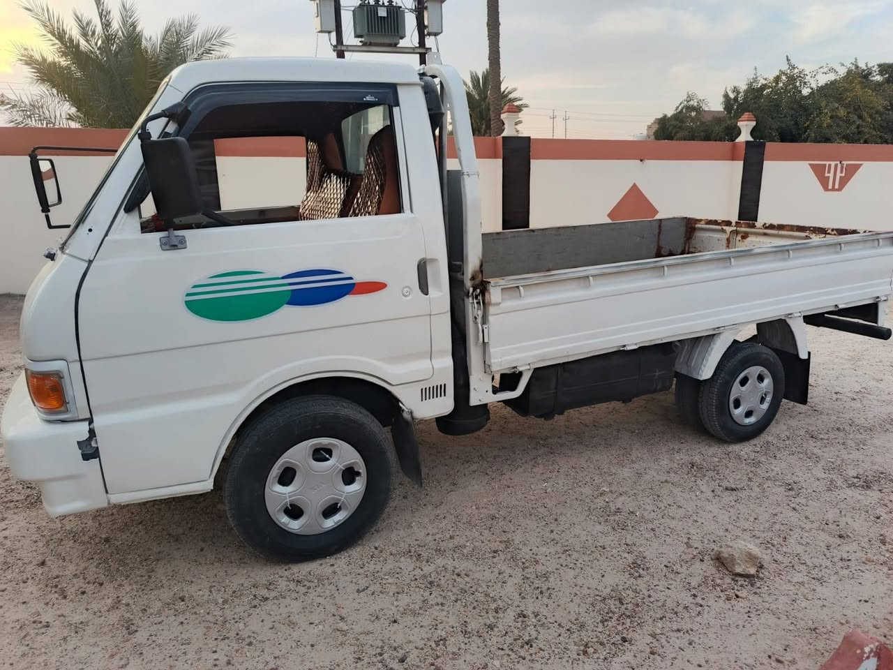 السلام عليكم كية بنكو عكعك للبيع سياره حلوة كير ومحرك مكفولات داخل دوشمة فول سيارة حلوة السيارة منفيس معاملته كاملة داخلة هزة تحويل مباشر باسمك 
السعر 35 وبيه مجال
للتواصل***********
