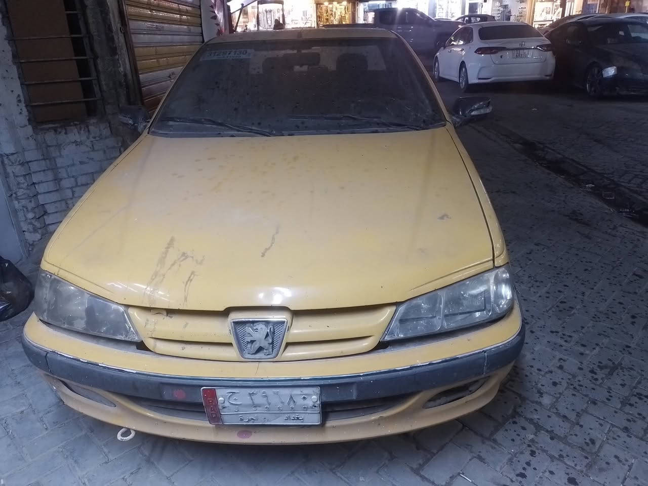 السلام عليكم   سيارة بيجو بارص مديل ١٥ سيارة كامل فقط نقص صدر العنوان  بغداد  الاعظمية ***********
