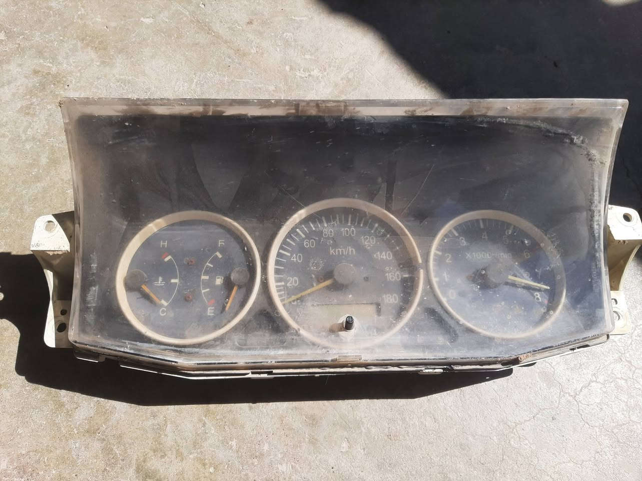 سلام عليكم غراض بيكم للبيع
محرك بيكم 85 معى الكير
طبلات جعمقه سترين محرك ونجي
غلاف بودي بيكم عدد ٢
المكان /كركوك 
رقمي /***********
