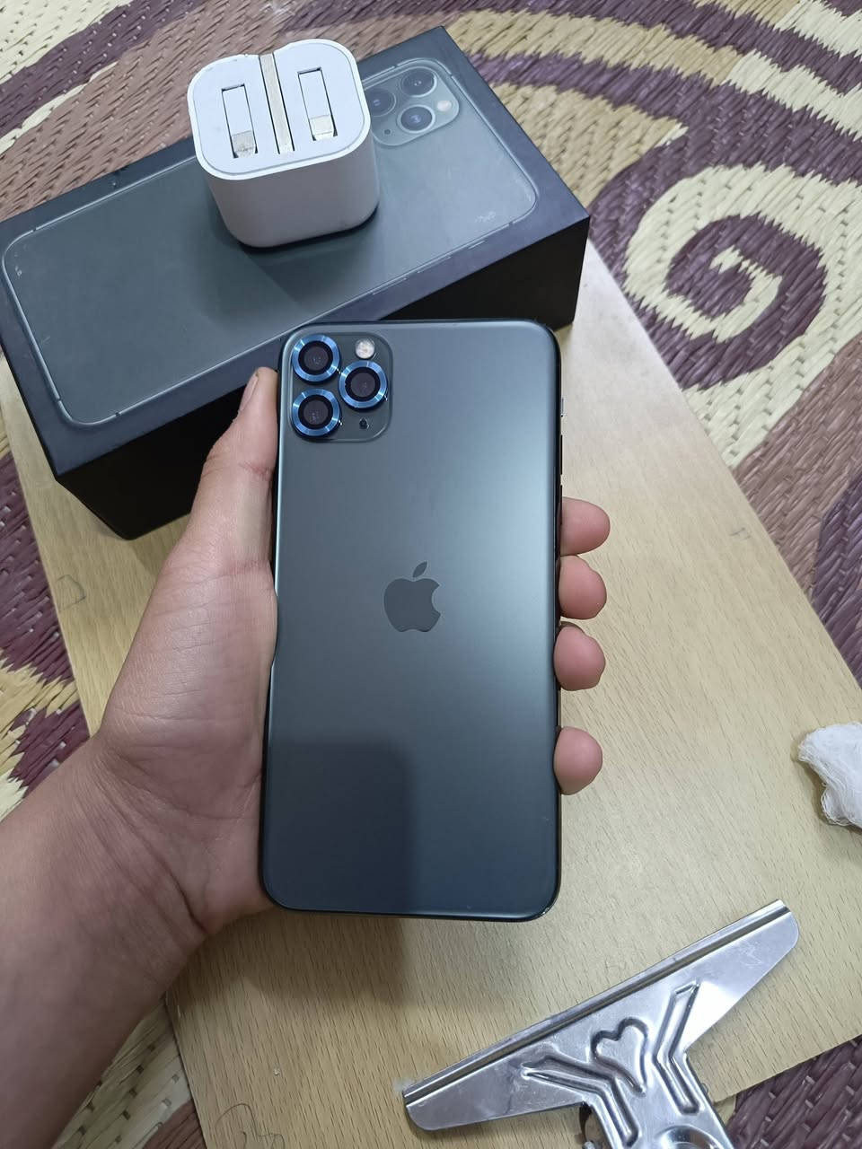 سلام عليكم  لبيع 11برو ماكس نموذجmمبدل فقط بطاريه  سعر 280 وبي مجال باقي تفاصيل خاص او تصال علا هاذا رقم ***********
