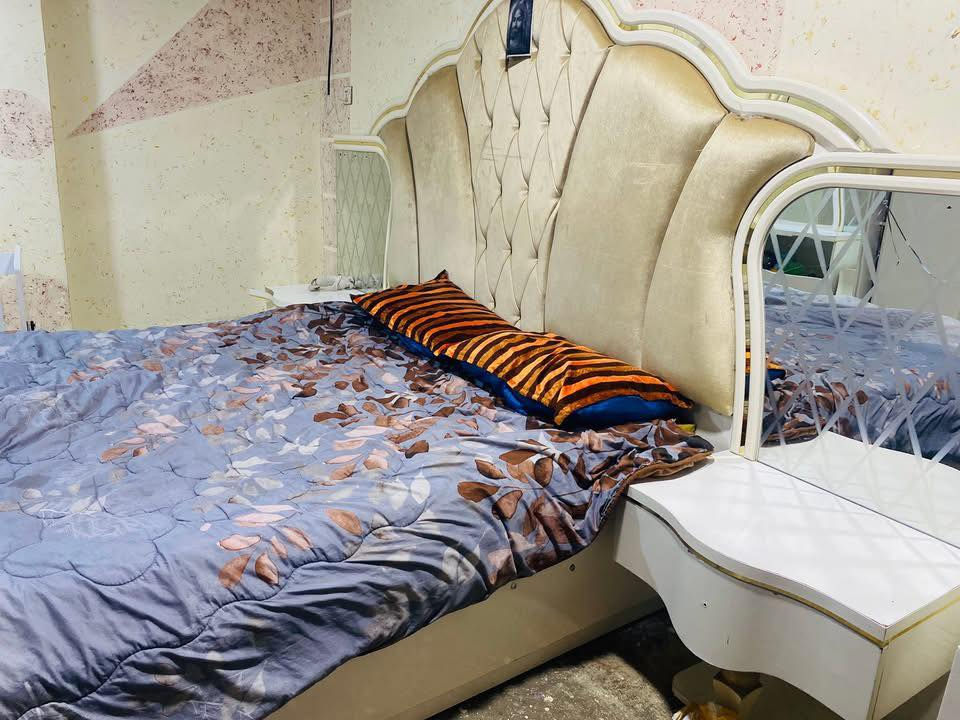 غرفه تركي ٧ قطع ب ٥٠٠ وبيها مجال


**إذا كنت صاحب هذا الإعلان وتريد حذفه لأي سبب، رجاءا أرسل رسالة إلى الدعم الفني**