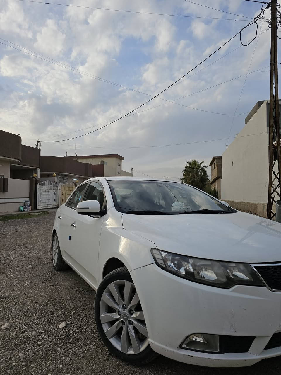 سلام عليكم كيا سيراتو للبيع موديل 2013خليجي رقم اربيل انكليزي سنويه لحد 2027 مكفوله كفاله عامه ماعده شبرين تعديل بارد جاملغ مكينه و كير مكفولات دواخل نضيفه موصفات فول معده فتحه  ممشى سياره 130 الف سعر 119 وبيه مجال مكان سياره كركوك داقوق للاستفسار الاتصال على الرقم ***********
