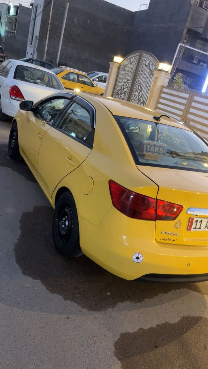 سلام عليكم لبيع فورتي موديل 2011 وراد امريكي ضربتها بل جنطه سطحيه لا دوخل ولا حوض وبيها طخه بل جاملغ امامي خفيفه مصلحه فول موصفات ماعده البصمه مكينه دوش ال2000 كير ومكينه وتبريد كفاله تخم تاير جديد وياله جدد صدر جديد السياره بسمي رقم نكليزي تحويل ثاني يوم عقد مروري يله ابيع السعر 90 وبيها مجال حك الجيه فقط وكلشي اكو بل سوك مكاني بغداد الغزاليه رقم ***********
