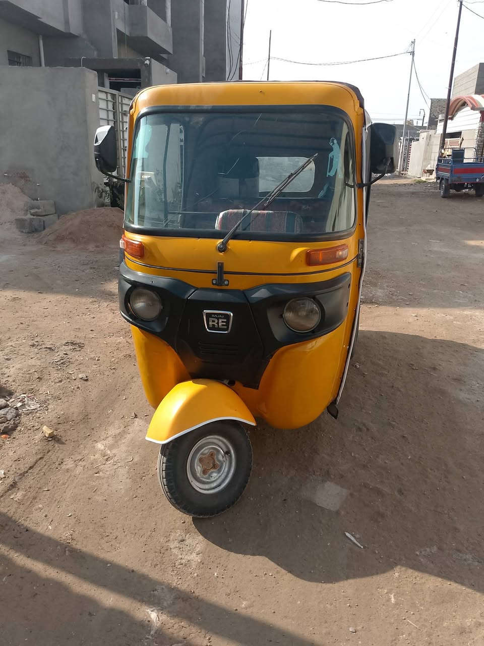 سلام عليكم تكتك للبيع موديل 2020رقم وسنويه تكتك خير من الله ما نقصه برغي سعر خاص وهاذ رقمي***********
