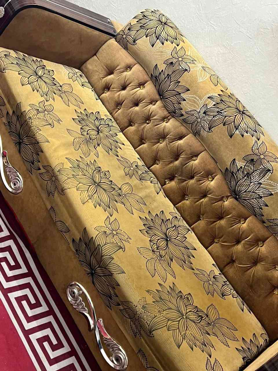 السلام عليكم
تخم مستعمل للبيع بسعر 300 وبي مجال 

***********
