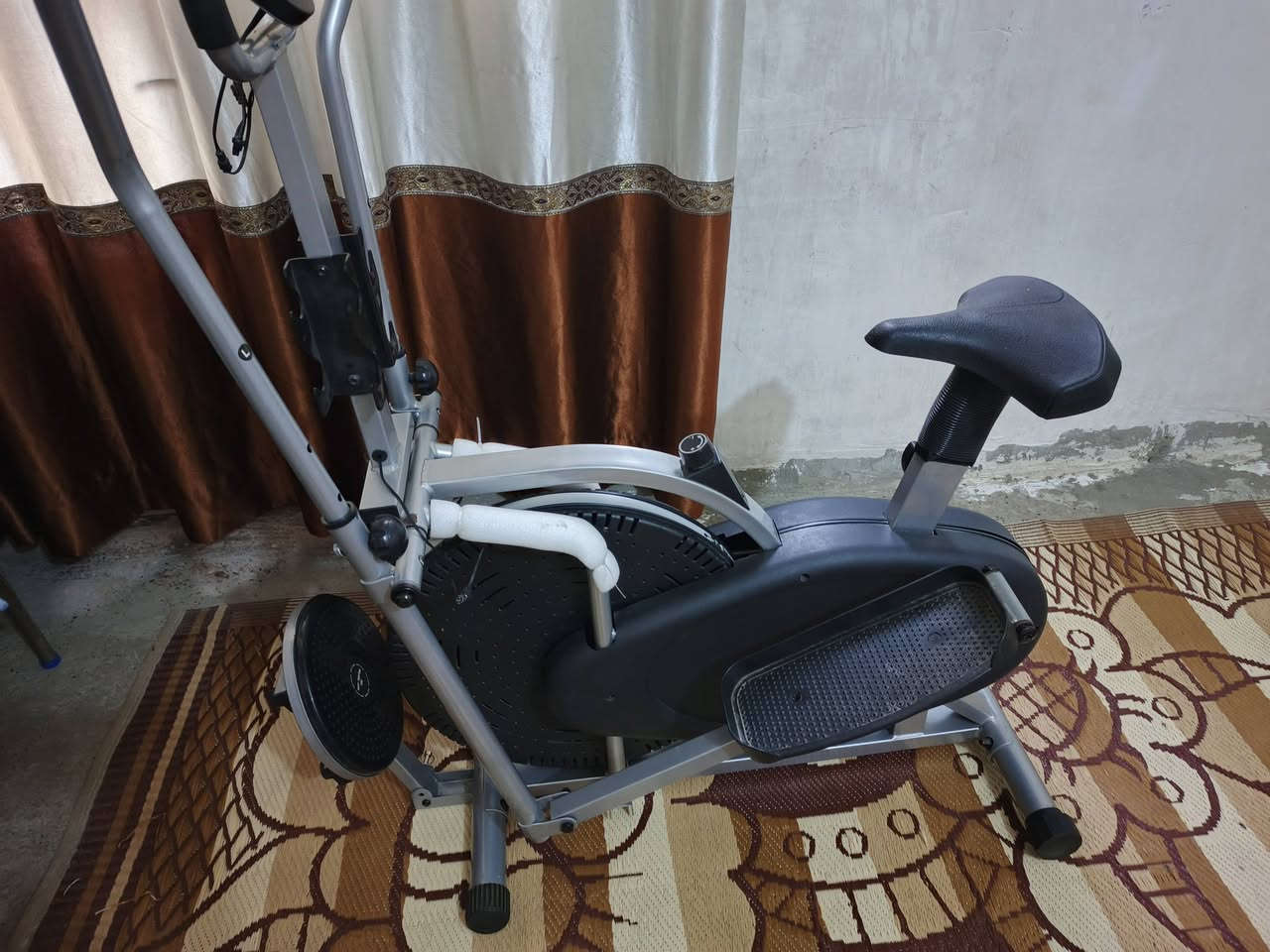 بايسكل اوربت بي قرص لف خصر جهاز كلش نظيف
ودمبلصات وزن40 كيلو مع شفت z وعدل وقبضة سواعد كلهن ب200 وبيهن مجال مكاني بغداد الأمين الثانية ***********
