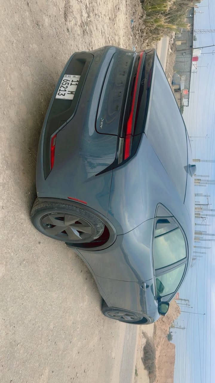 السلام عليكم تيوته بريوس موديل 24 سياره للبيع جديده استعمال شخصي رقم بغداد هايبرت بانزين سياره جديده بمعنى الكلمه 
***********
