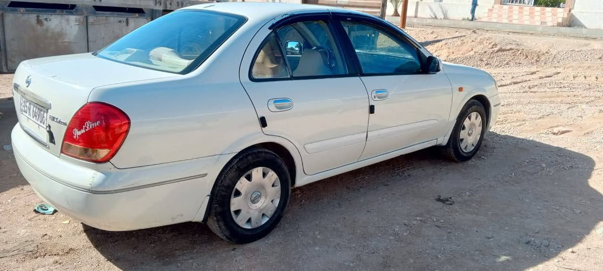 سني للبيع موديل 2009 ياباني  محرك اسود  كير عادي
اللون صدفي سياره جديده اتصال
*********** المكان انبار حديثه حقلانيه
