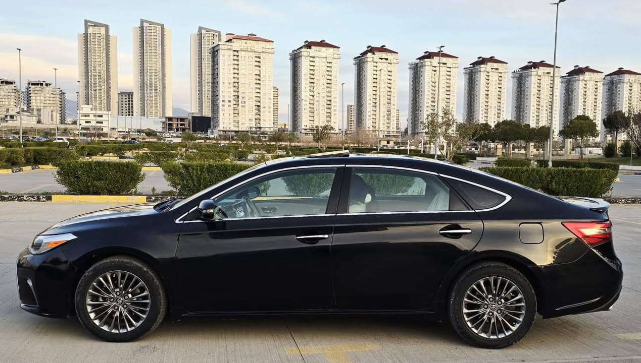 سلاو افلون ۲۰١٦رنگی رشی قتران سیاره مواسفاتی امریکی لمتیتی فول فوله قپات موا سفاته وه ک بویاخ ۵نج پارچه و پلکی هه یه بویاخی ئه مریکایه بس بی دعامو بی ناو گردن مکینه ی گیر نه کراوتوا سنیوی رقمی هه موی تازه یه بشرتی هه مو بیعبیک ایفروشم شوین سلیمانی سعر ۱٤٨ورقه و معمله ژم *********** السليمانية, العراق
