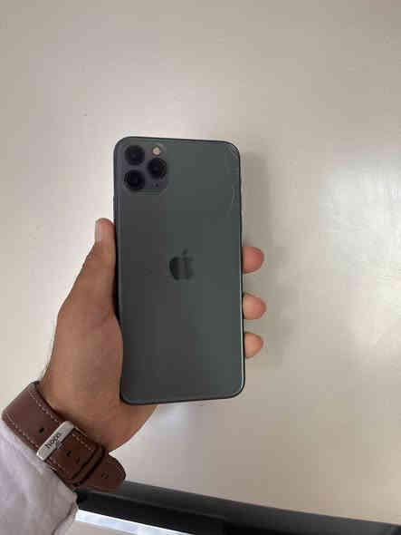 ايفون 11بروماكس امريكي مستبدل شاشه فقط الذاكره 256 بطاريه 74 جهاز كلشي شغال بي مكفول السعر 230 الاستفسار خاص او الاتصال ***********بي وات ساب
