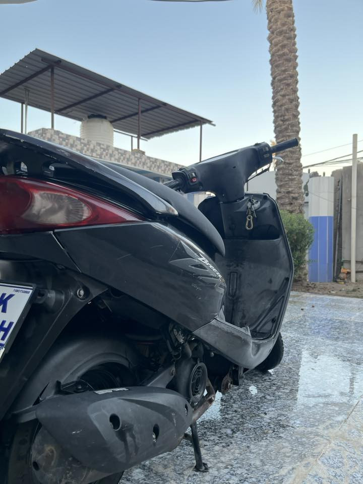 سلام عليكم شباب بريز لايت جوه صاله 3اشهر من طالعه من الرمبه مكفوله كفاله عامه  للبيع او مراوس حسب القناعه  الاستفسار مراسله خاص او الاتصال الرقم ***********
