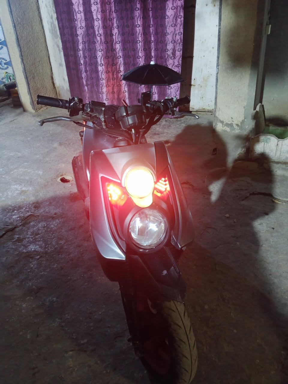 دراجه رمبه رمبه قبل سبوع اخذتها 
وبيها انمبي ثري  فول  دراجه جديده فول 
للبيع او مراوس


**إذا كنت صاحب هذا الإعلان وتريد حذفه لأي سبب، رجاءا أرسل رسالة إلى الدعم الفني**