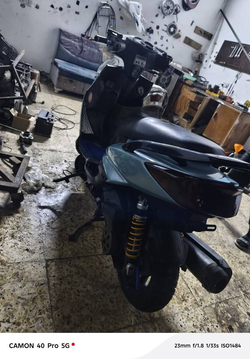 سلام عليكم سكنز فحل نوزل الدرجه نضيفه كلش المكينه 58 الدرجه برغي ما نقصه شلعه ومعدل خير من الله تجي تفحص لا بيه تبخير ولا نضوح والمكينه ناعمه حيل سعر 650 وبيه مجال قليل مكاني حله مركز وهاذا رقمي ***********
