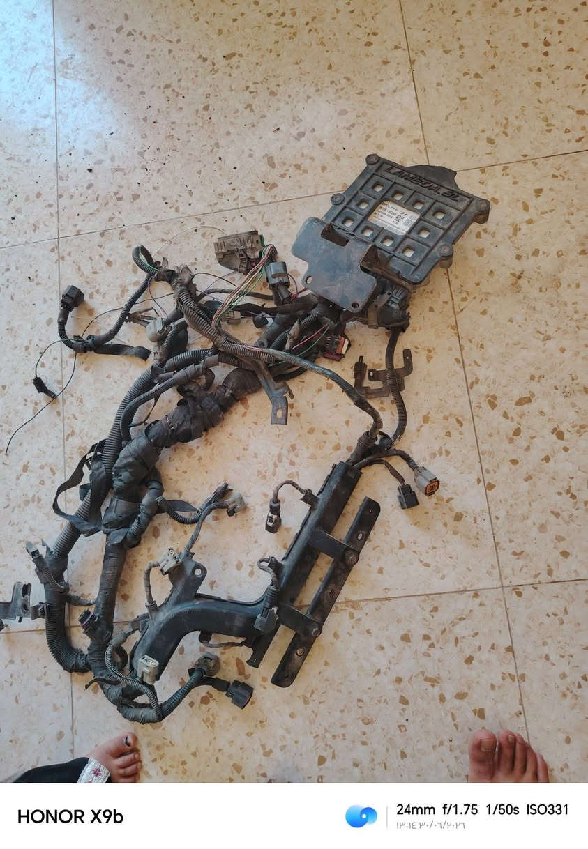 غراض سورنتو ٢٠٠٩ جدد مال تفصيخ حاويه دكشن وعقل هو والظفيره كامل للبيع الرقم ***********
