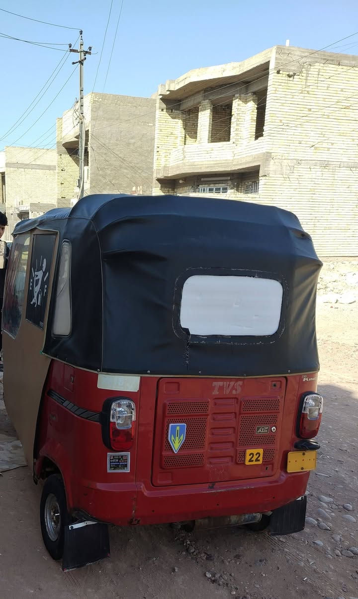 السلام عليكم تكتك تي في اس للبيع موديل ١٨ أوراق الموبده نظيفه كبل للشارع عنوان بغداد رئاسه العبيدي السعر ٣٥٠٠ وبيها مجال الرقم ***********
