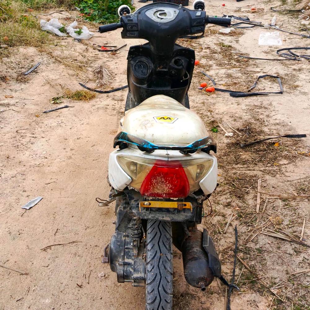 السلام عليكم  دراجه للبيع سيام نحله شغاله نگره سلف ترايك للبصره السعر 200وبيها مجال مكاني النجف خان النص الحيدريه  للتواصل ***********