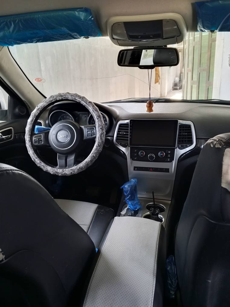 سلام عليكم للبيع جيب لارندو موديل 2014 ادوات ادوات كفاله من الكصه والسرقه والانتربول متومه ارقام وسنويه محرك وكير جديد تبريد ثلج تخم تاير بصمه ابواب السعر 80 وبيه مجال المكان ابو غريب موبايل ***********
