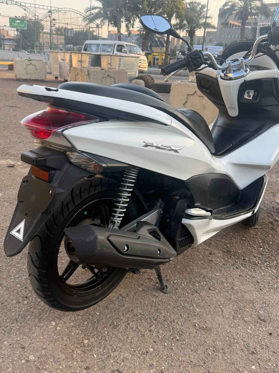 دراجه pcxجيل الاول دراجة مال رمبه مديل ١٦ حجم مكينه 125ياباني الاصلي دراجه جديده مال جناي وعلئ ايدي
 ياباني الاصلي دراجه كامله  ستان كهربائي  تدفئه بل يدات حساس ازدحام حرف Aدراجه جديده الدراجه مكينه لوك شلعه معدل خير من الله دراجه تكول جديده بمعنئ الكلمه واحلا من الصور  مال جناي المكان بغداد دراجة مكفوله اي نقص مابيه السعر(١٣٠٠)مليون٣٠٠
وبيها مجال اي استفسار 
*********** بغداد, العراق
