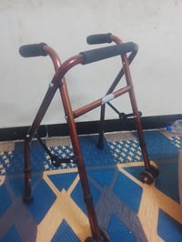 للبيع مشاية جديدة السعر 30 مبردة جديدة بعدها بلجيس   حجم ثنين ونص  برف...