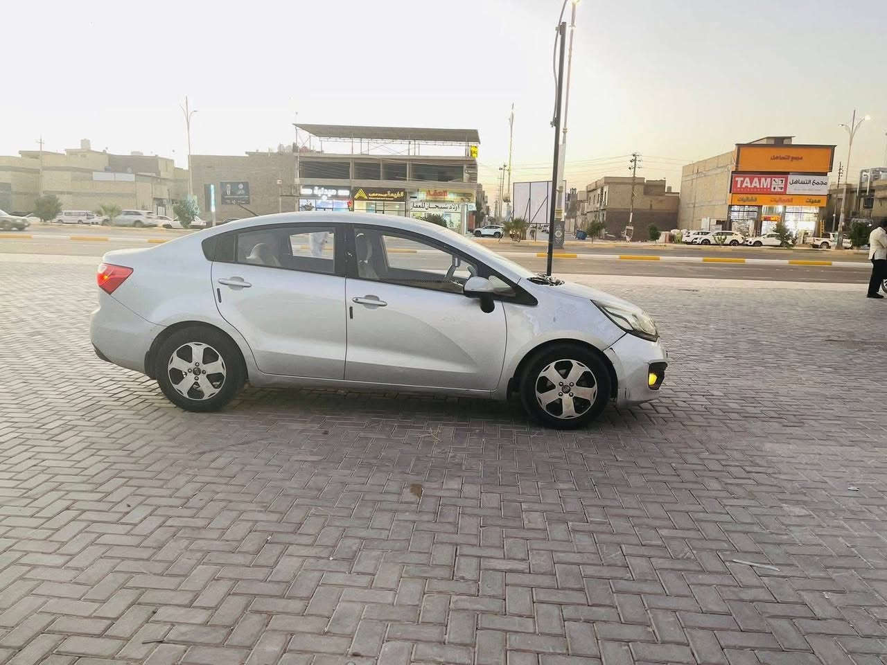 كيا ريو 2014 مكفولة مـٰن الحادث بيها صبغ فقط بالجاملغات الاماميه بسبب الجراد وبيها شويه جراد بالبنيد والقمارة 
گير ومحرك مكفولات 
حجم المحرك 1600
رقم بابل 
السيارة موجودة بكربلاء وصاحب السنوية هم مـٰن كربلاء 
السعر 87 وبيه مجال شويه
للاستفسار اتصال على الرقم ***********
