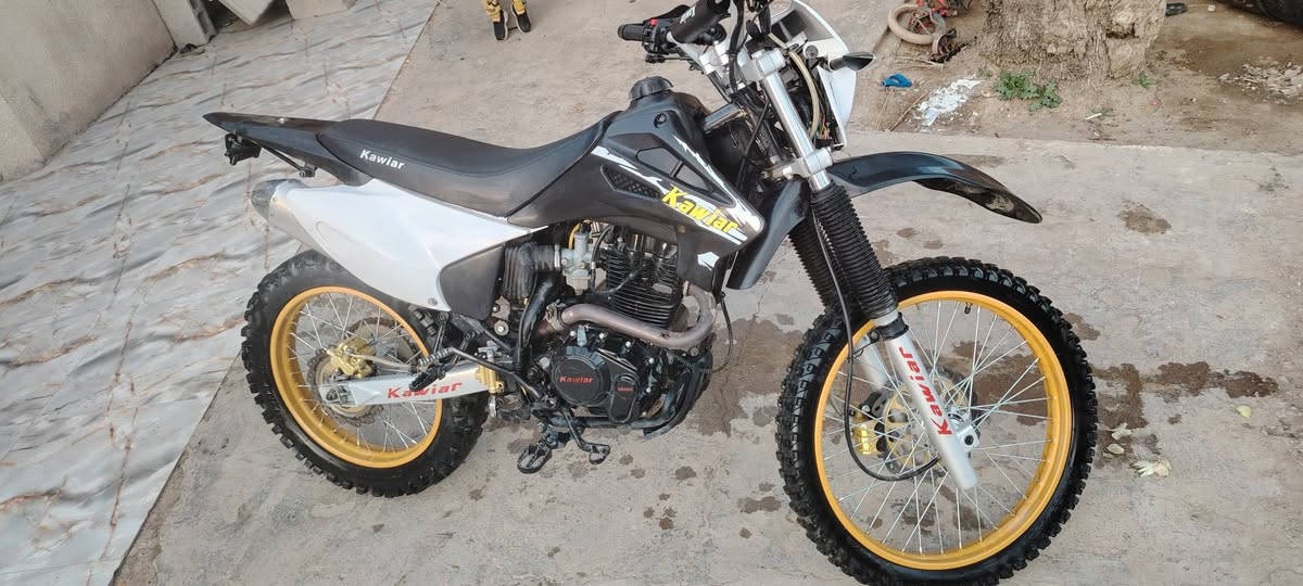 سلام عليكم دراجة قفاز كفاله عامه البيع السعر 1150وبيهه مجال مكينه 250CCمكاني ديالى الخالص سعديه الشط شراي تصل على رقم ***********مراوس حسب القناعه بوكسر ديوان
