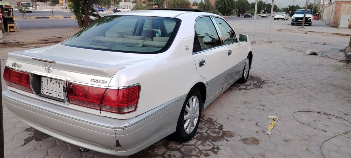 سلام عليكم
موديل ٢٠٠٣
سياره ٣ دكم
فتحه
سياره مكفوله 
مكينه ديفور الكبير
مدفوع كمرك باقي بس
علا فلوس الرقم
السعر ١١٥ وبيها مجال
نجف ***********
