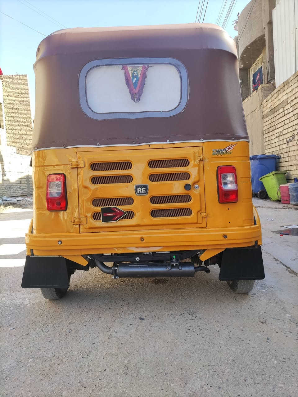 السلام عليكم تكتك للبيع 2020 شهر 10 جاهزه كلش للأخير ربع مذب عليها ملكط خياسات بيها مكانات صبغ جماليه فقط تكتك مرقم باسمي تحويل ثاني يوم بغداد السعر 7ملايين و300 رقمي ***********
