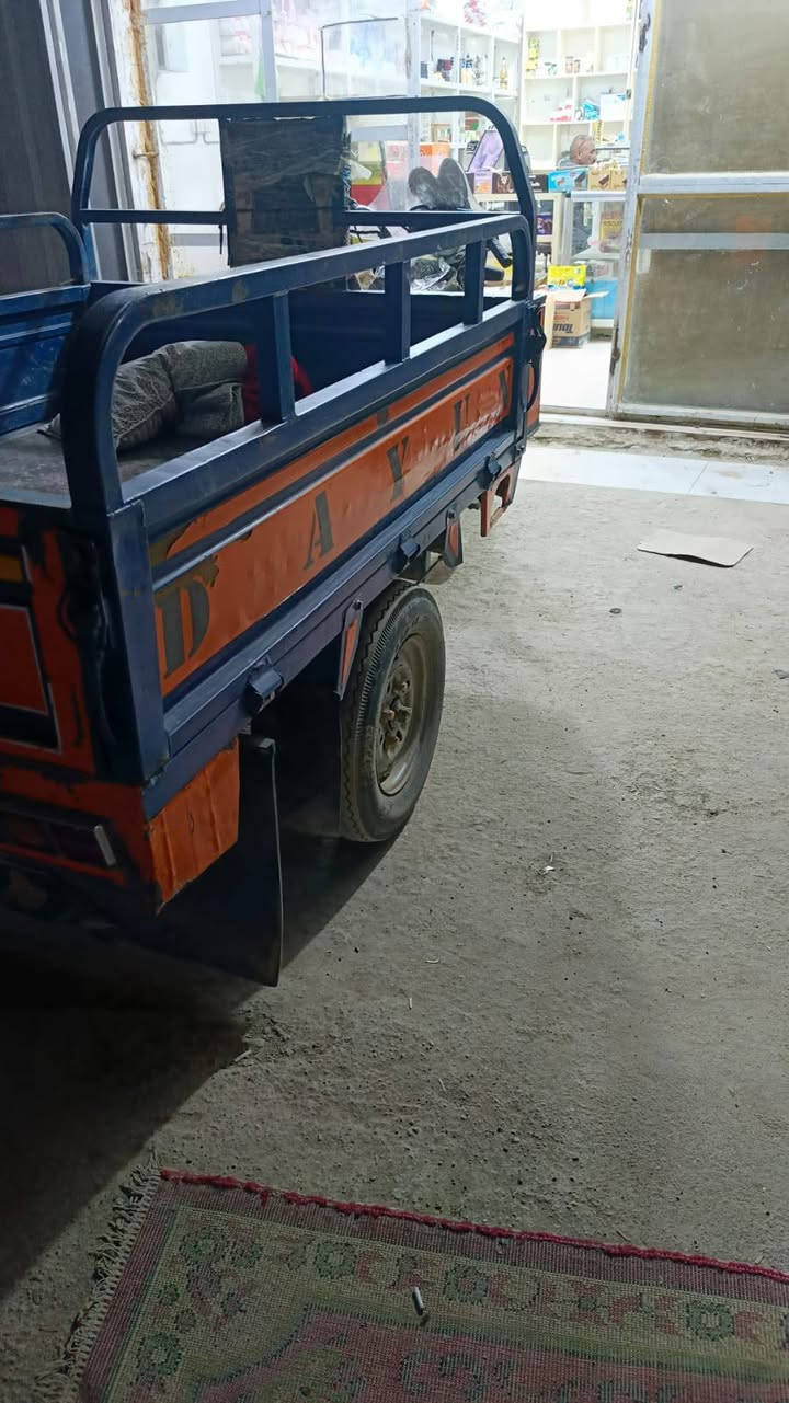 السلام،عليكم. شباب  ستوته. للبيع 2015 رقم وسنويه انكليزي باسمي مكينه 25ستوني شادها شاصي وركبه مكفولات. المكان كوت شارع النفط السعر اتصل ع الرقم ***********
