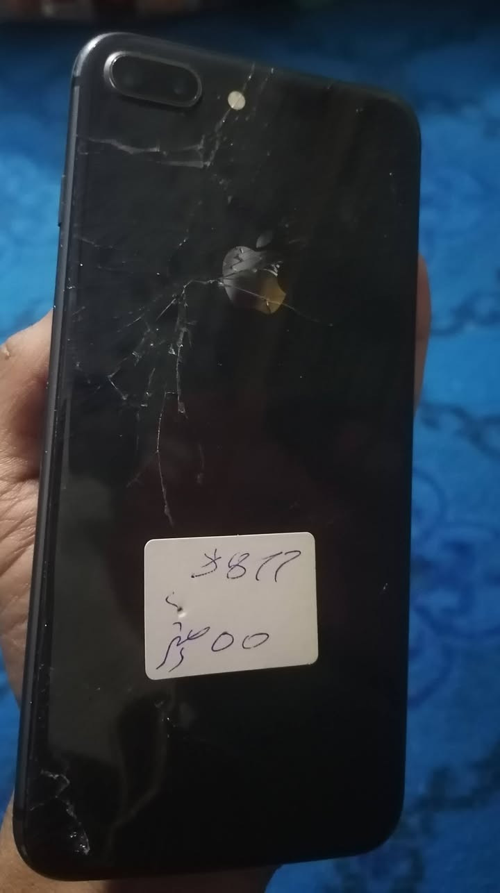 سلام عليكم جهاز ايفون 8 بلاص بطاريه ٩٤ فقط ظهر يتبدل جهاز نظيف 
***********
