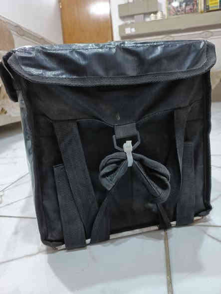 صندوك توصيل وخوذه وكماشه مال مبايل سعرهن 40 بي مجال. ***********
