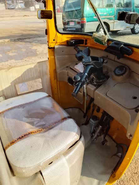 سلام عليكم تكتك موديل 18 رقم بغداد نكليزي تحويل ثاني يوم محرك وكسل تجفيت كله جديد شركه تخم تاير جديد تكتك جاهزه كبل لشارع سعر 4700 وبيه مجال المكان ديالى بعقوبة مدخل الرحمه رقم ***********
