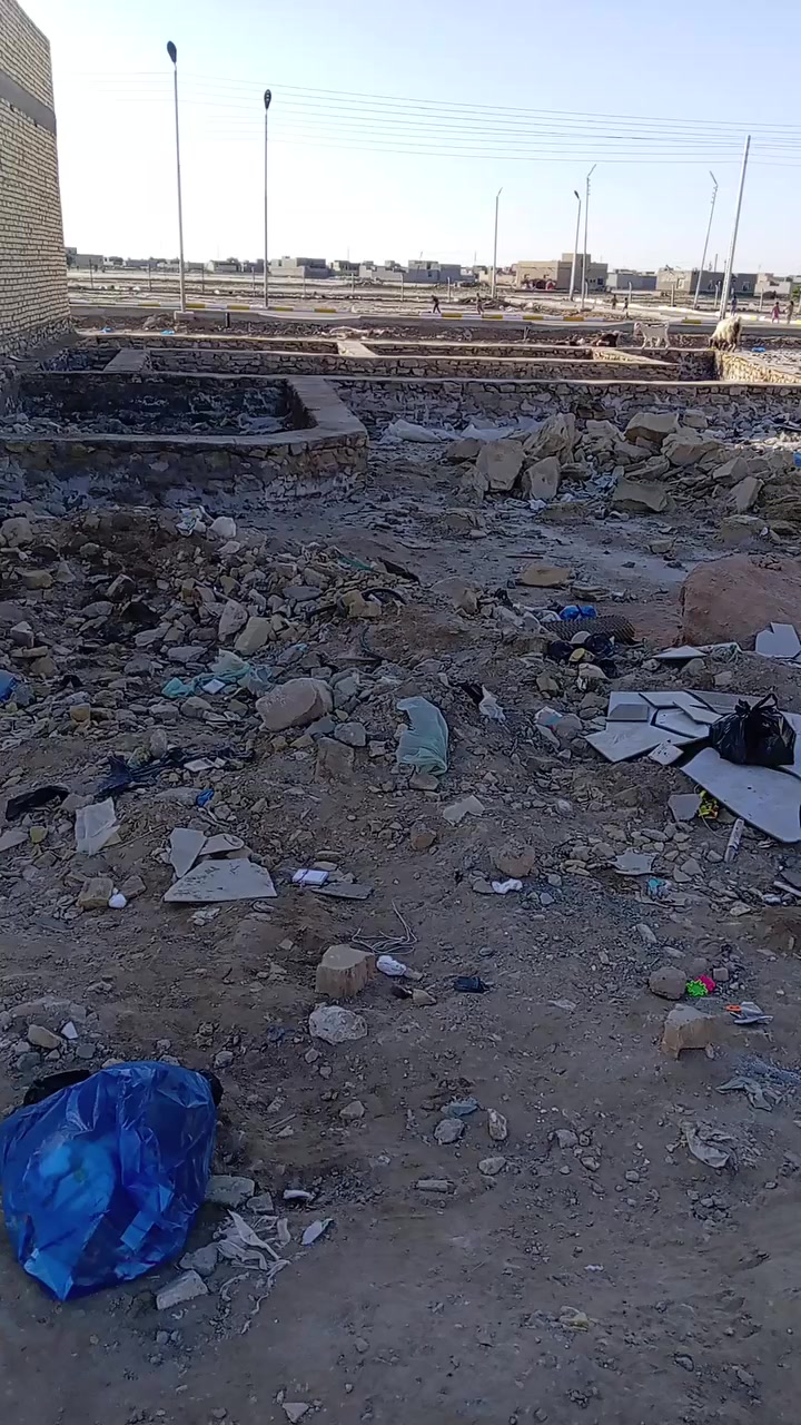 سلام عليكم قطعه للبيع منطقه ال بوحجر الفرع البصف عماره ام غيداء تبليط وماي وكهرباء والمجمع الجديد صاير بضهره سعره ب٢٠ وبيه مجال الشراي يتصل***********
