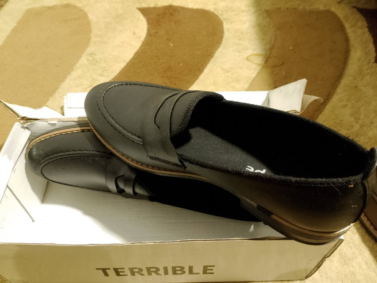 حذاء رجالي 4 زواج ماملبوسين شرط جدد بالكارتون القياس 40 
((السعر شلع كلهم ب 25 الف)) مكاني الايمن حي الرفاعي توصيل جميع المناطق 5 الاف


**إذا كنت صاحب هذا الإعلان وتريد حذفه لأي سبب، رجاءا أرسل رسالة إلى الدعم الفني**